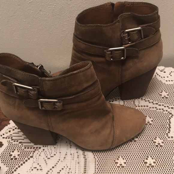 Lucky Brand Laureen Ankle Boots Sz 10 M 4 Inch Block Heels - Picture 3 of 9